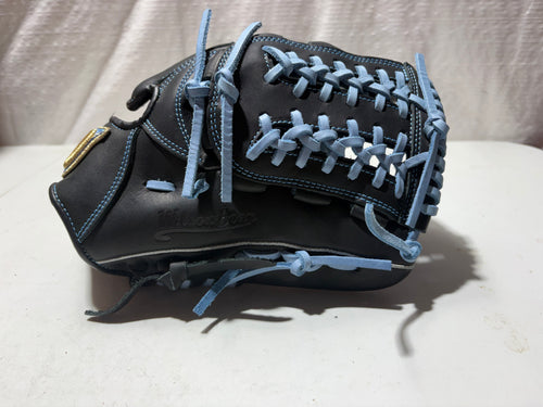 11 1/4” Wilson Bear Glove